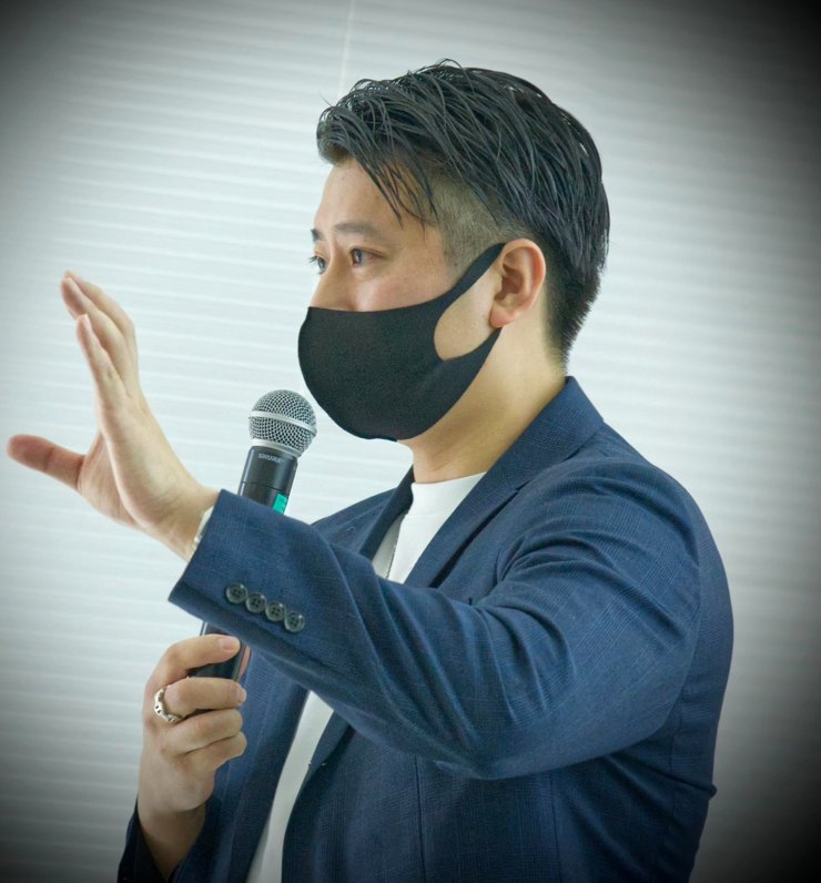 セミナーで話す森川満章